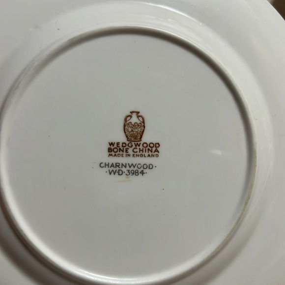 VTG fine Bone China cottage  Rose Bell with matching plate holder . - Picture 6 of 6